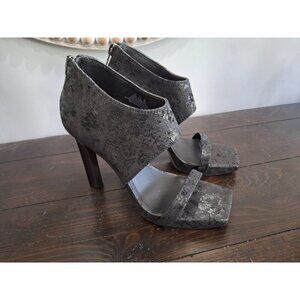 EUC DKNY Women's Black Leather Dava Ankle Strap Cuff Dress Sandals/Sz. 9.5M